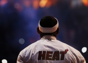 PG电子试玩官网-独行侠爆冷湖人，马克西防守端锁死对手的战术密码