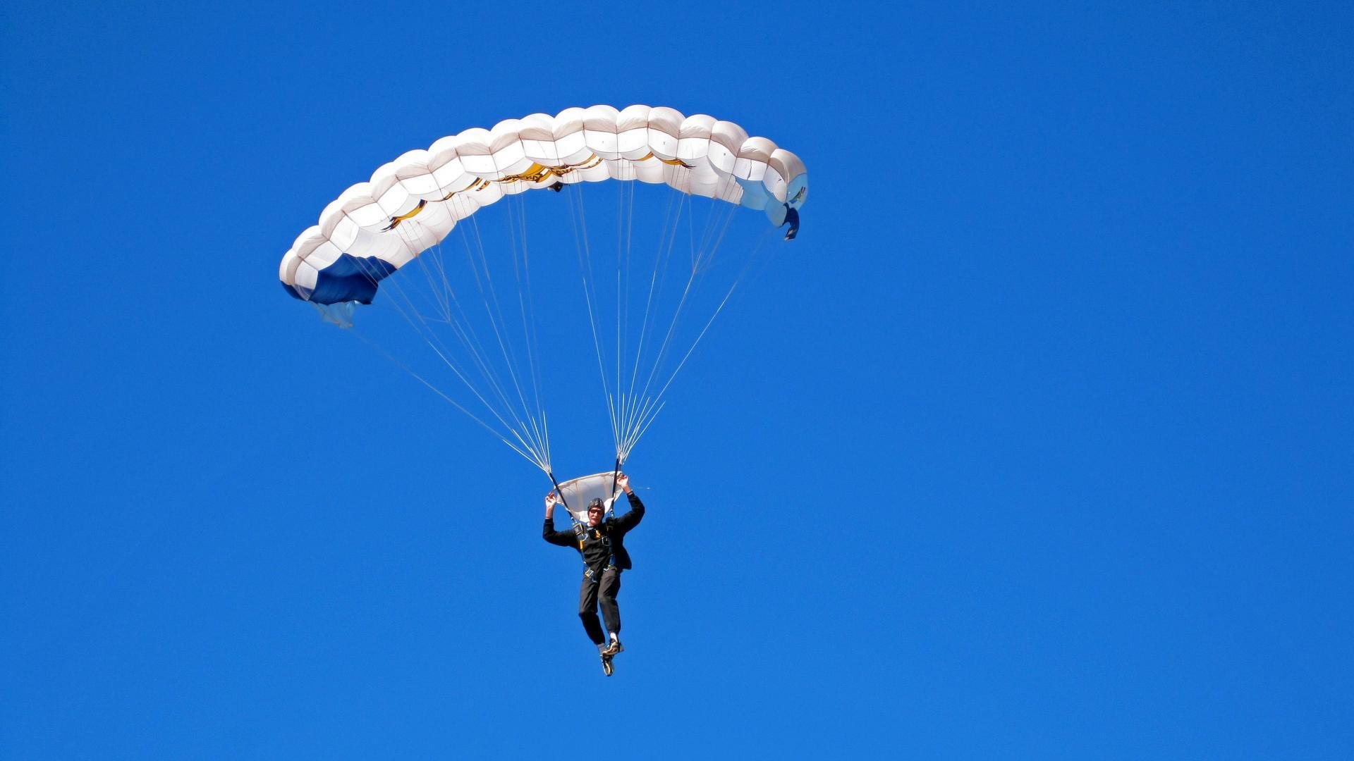 波兰铁骑破红军，恩佐蓝桥定江山，双线战场的胜利交响