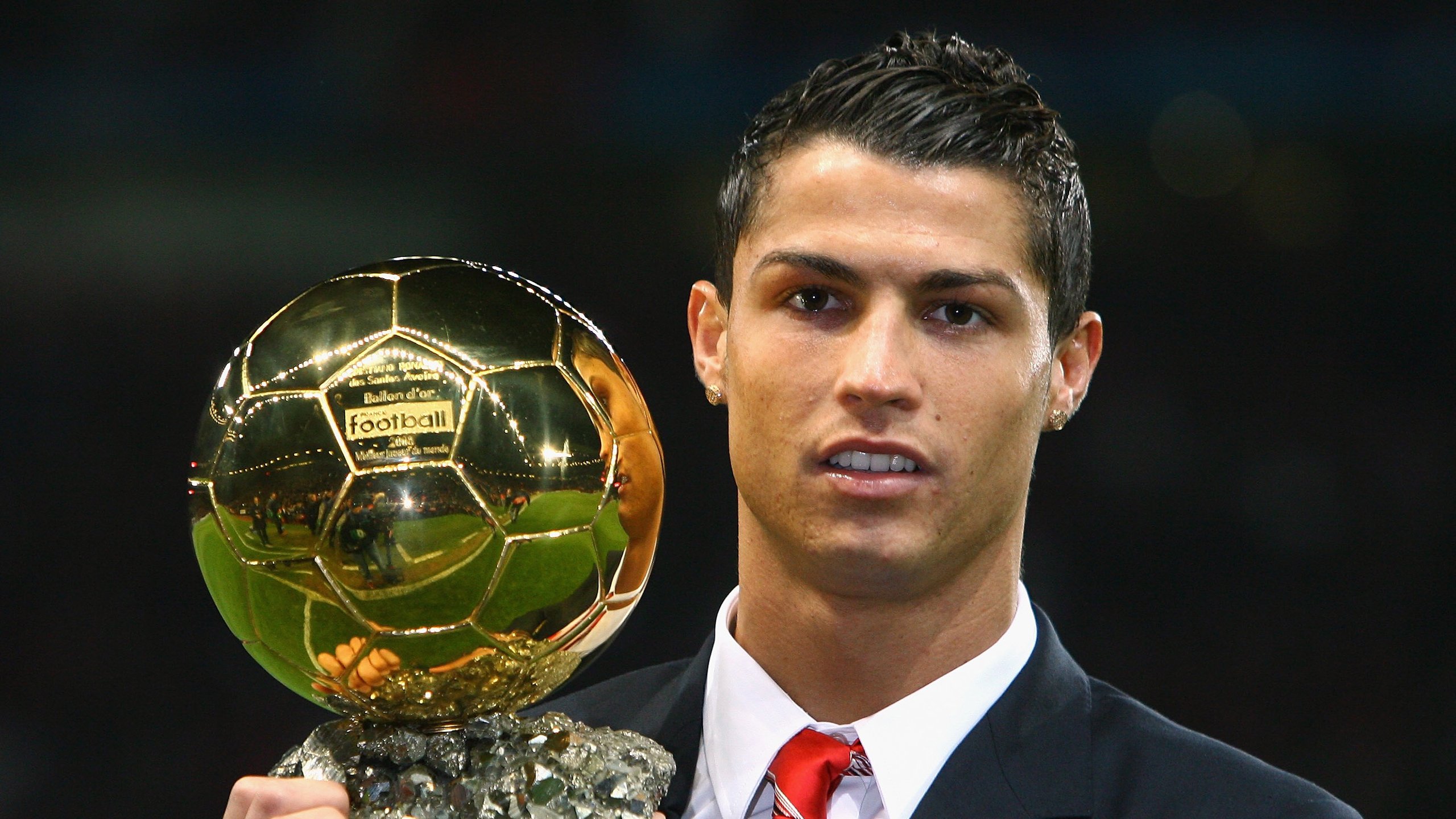 从温网横扫到戴维斯杯统治，阿尔卡拉斯如何定义网球新时代