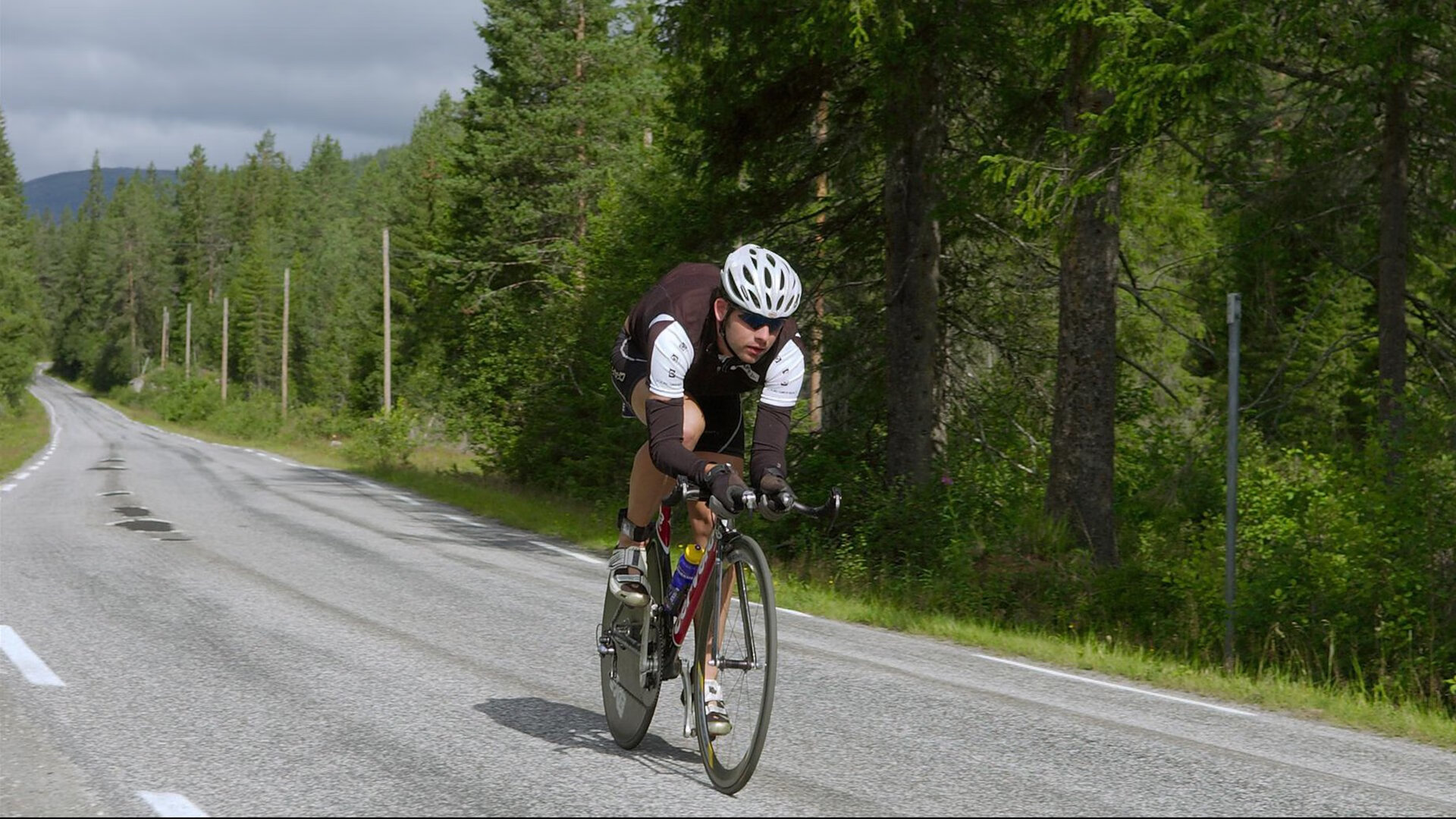 从马拉喀什到马赛,迪马利亚的纪录之夜与摩洛哥足球的碾压启示录